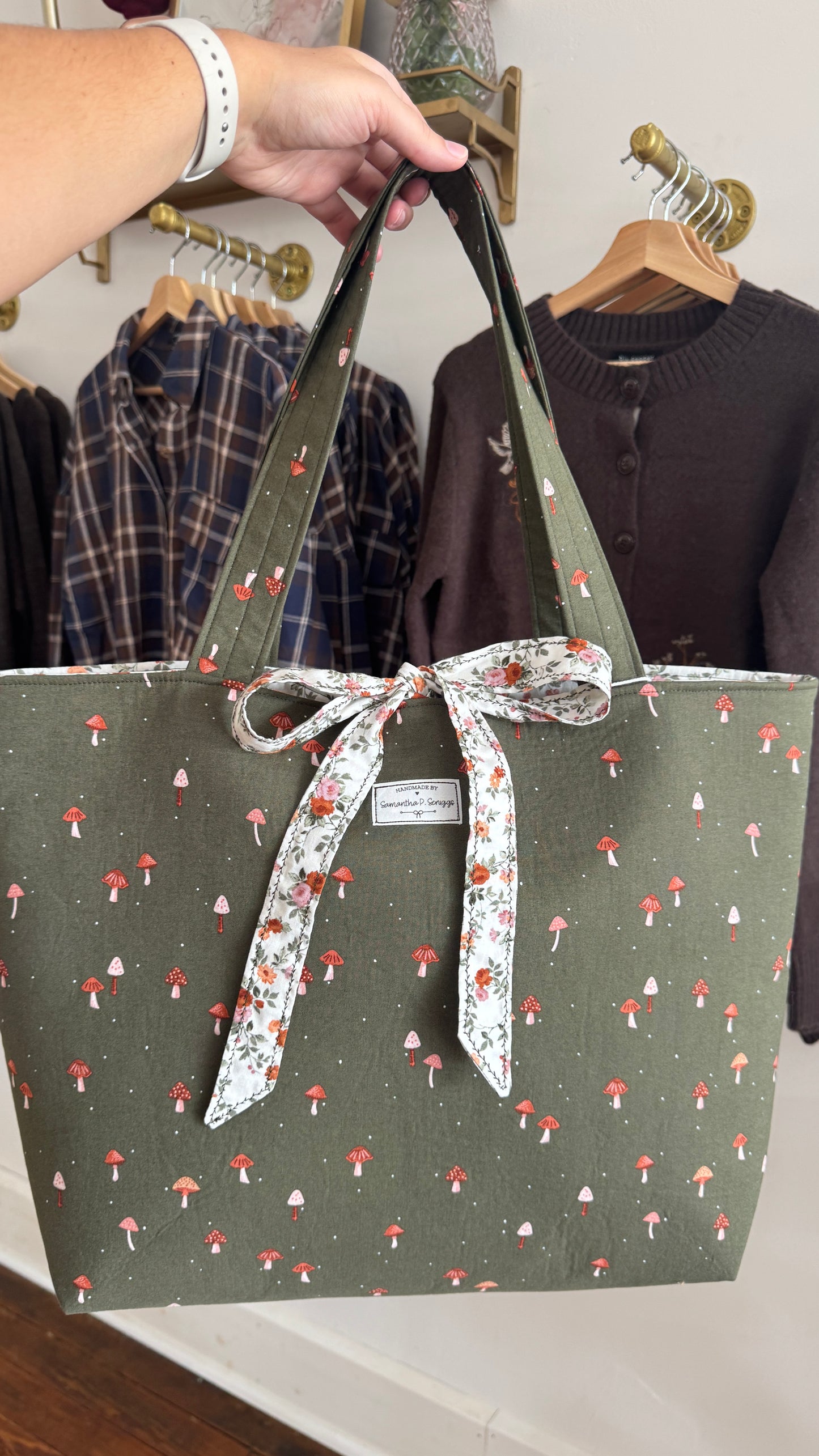 Handmade By Samantha XL Tote Bag: Enchanted Forest 2 With Bow Tie Closure