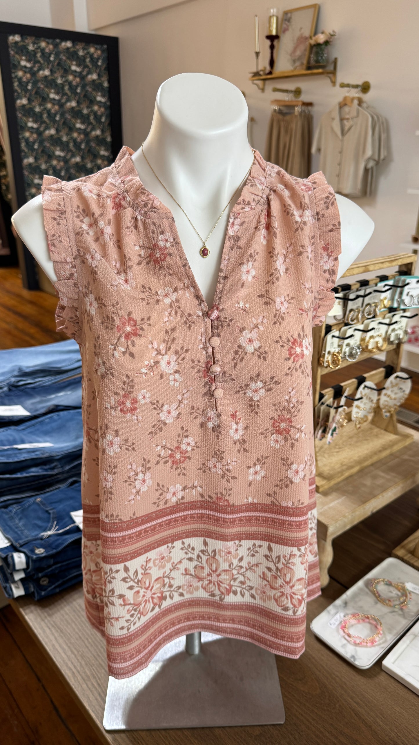 Floral Sleeveless Blouse: Pink