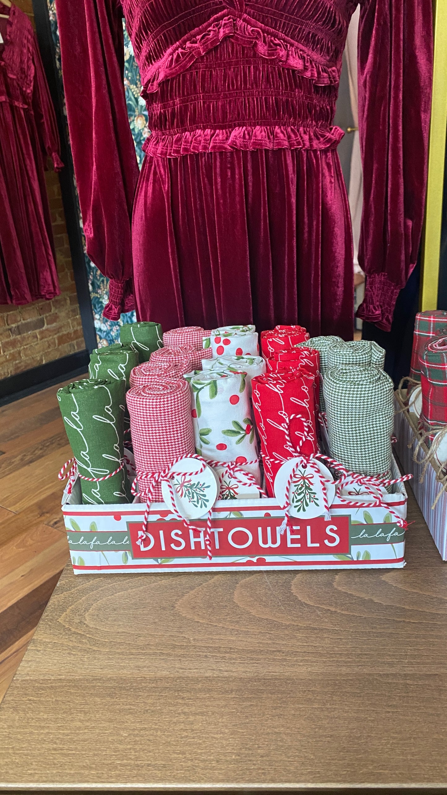 Mistletoe Towels