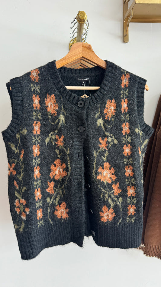 Knit Floral Sweater Vest