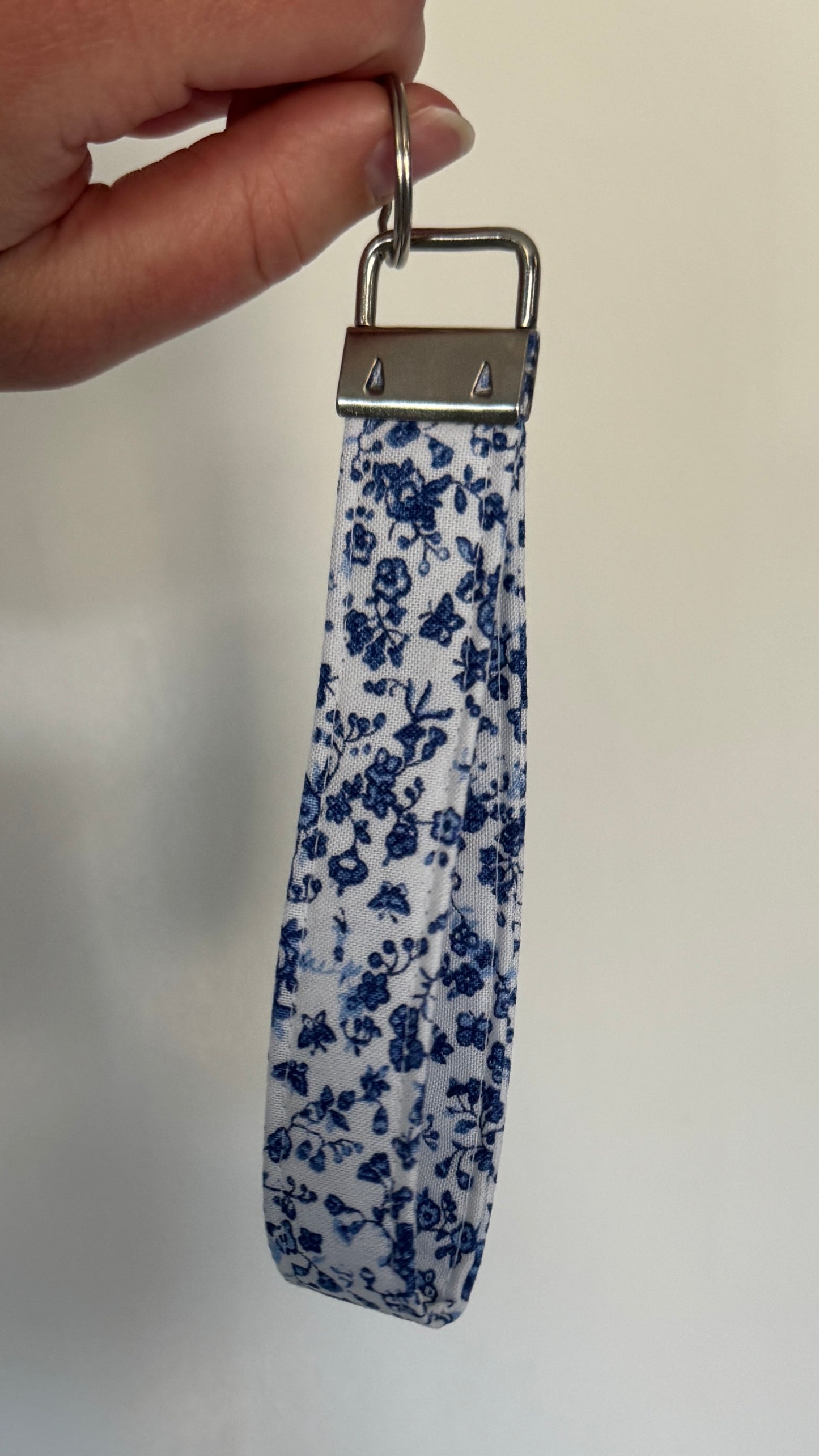 Ditsy Floral Wristlet Smooth Silver Clasp- Handmade