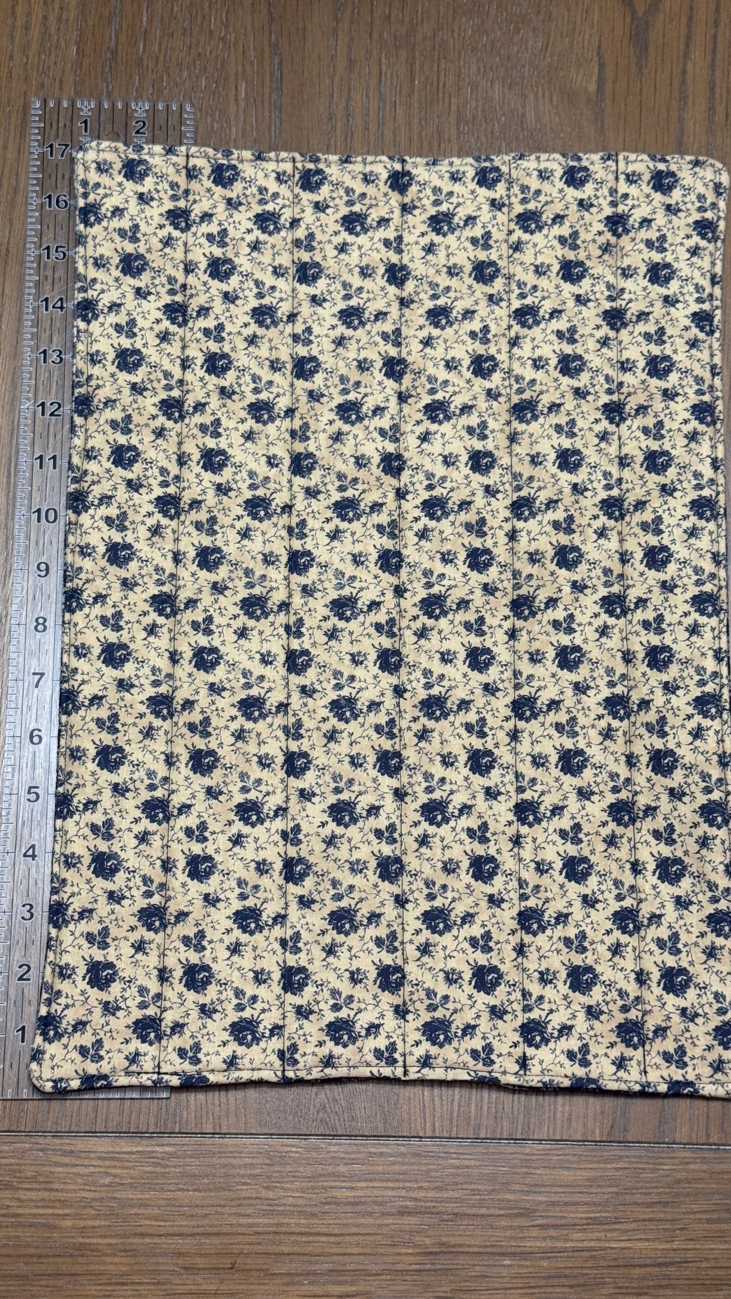 Handmade Casserole Trivet- Cottage Christmas