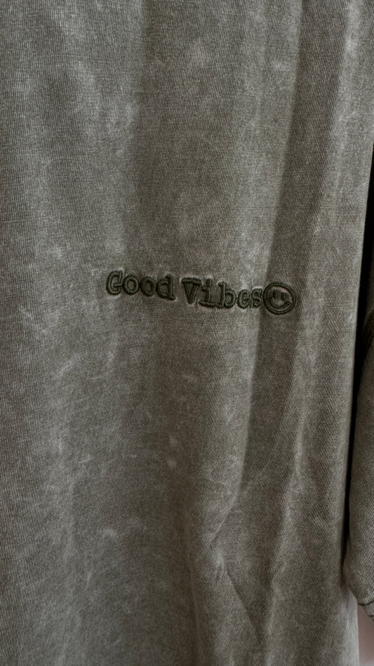 Good Vibes T-Shirt: Olive