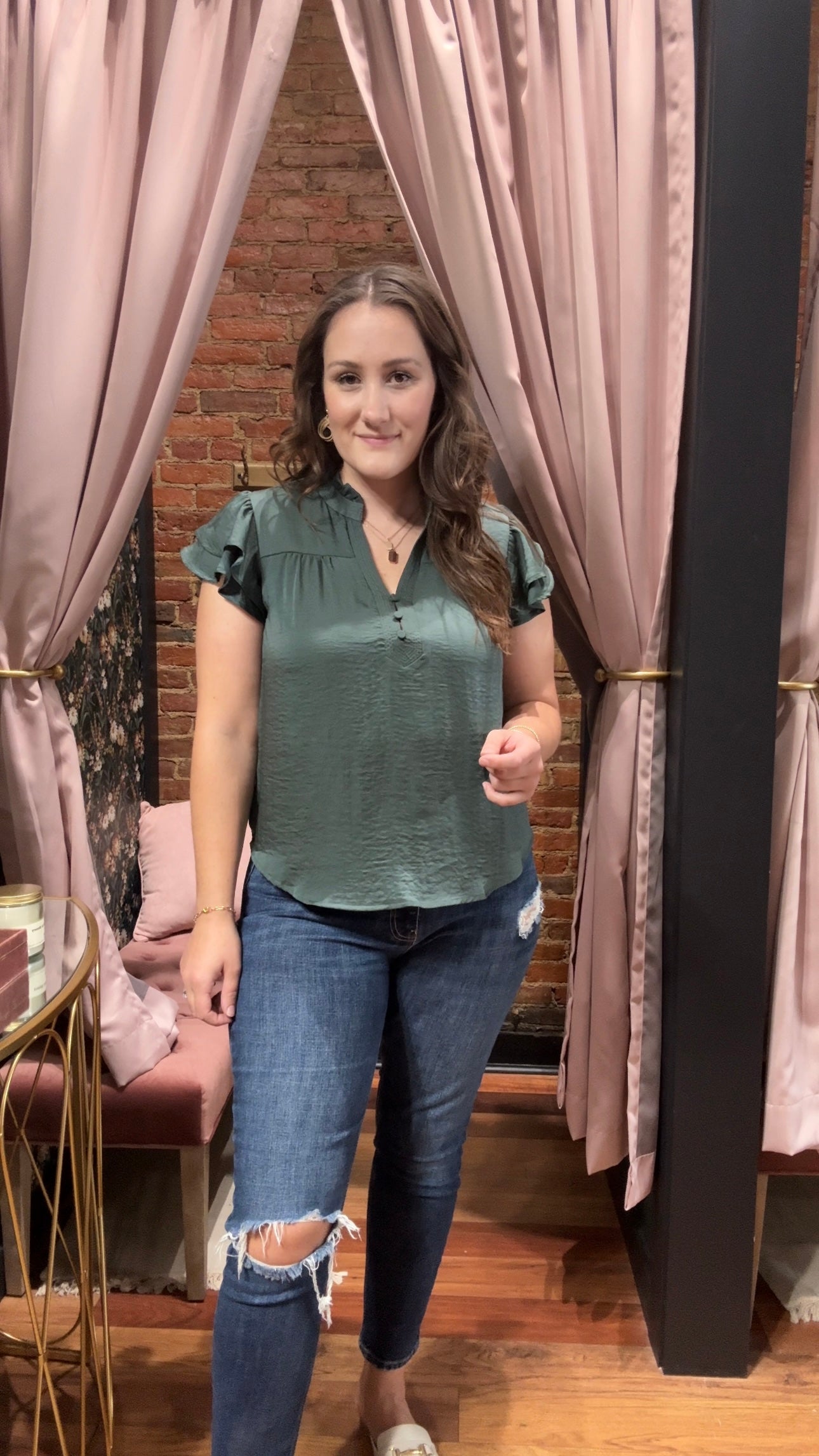 Ruffle Collar Button Down Short Sleeve Blouse: Hunter Green