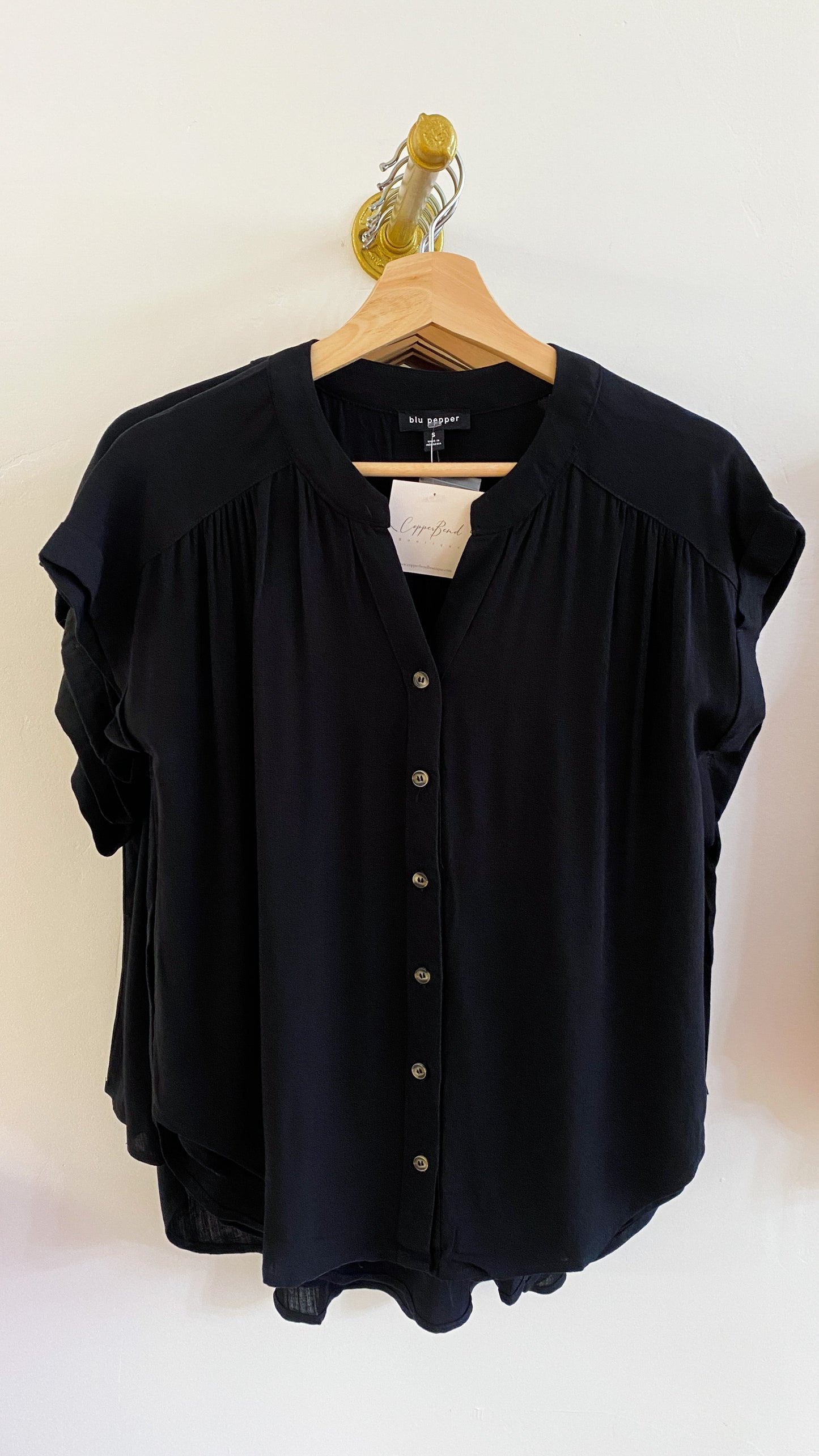 Button Up V-Neck Top: Small-3XL